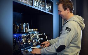 Holiday Inn - the niu, Fender Amsterdam